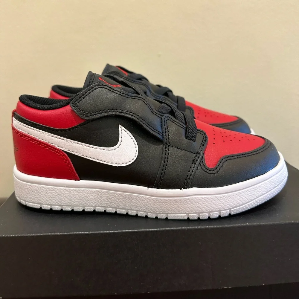 NIB Kids Nike Air Jordan 1 Low ALT - BQ6066 066 BLACK/WHITE/GYM RED - Picture 1 of 7